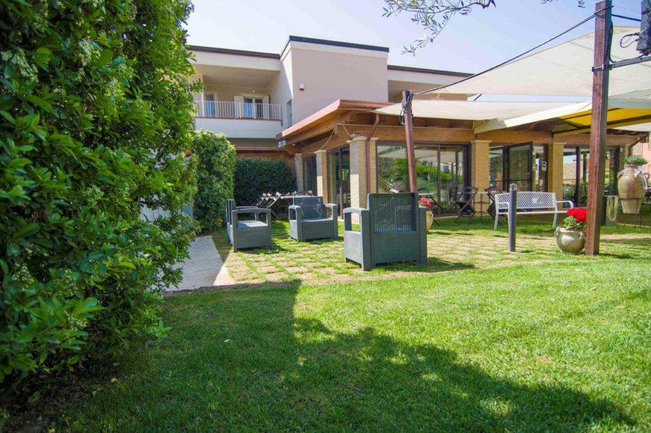 La Vecchia Fontana Del Convento Bed & Breakfast Джулианова Екстериор снимка